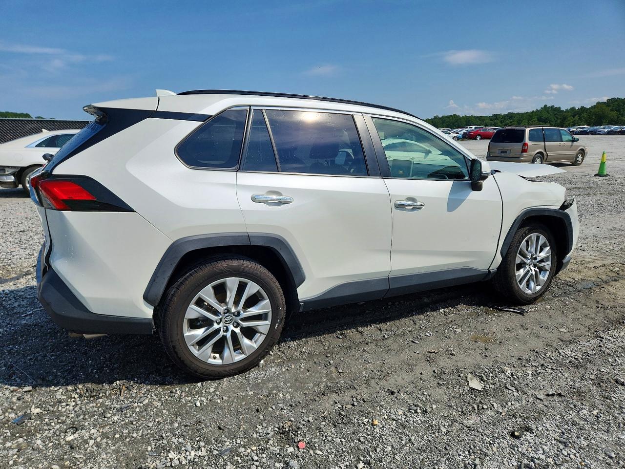 2019 TOYOTA RAV4 LIMITED — снимка 3