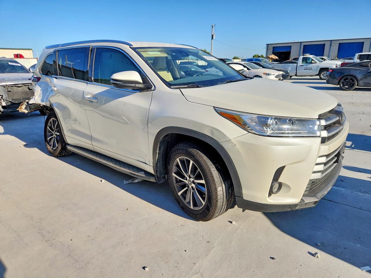 2018 TOYOTA HIGHLANDER XLE — снимка 4