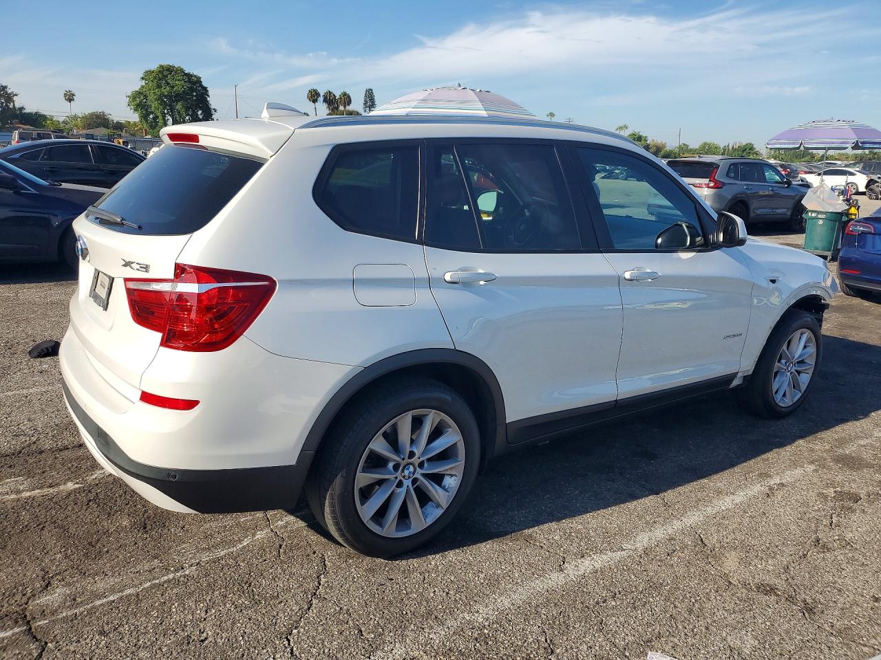 2017 BMW X3 SDRIVE28I — снимка 3