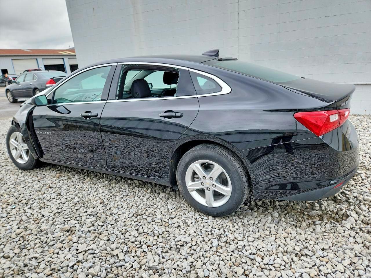 2024 CHEVROLET MALIBU LS — снимка 2