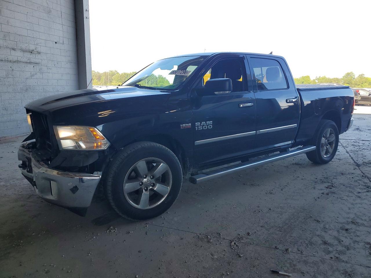 2017 RAM 1500 SLT