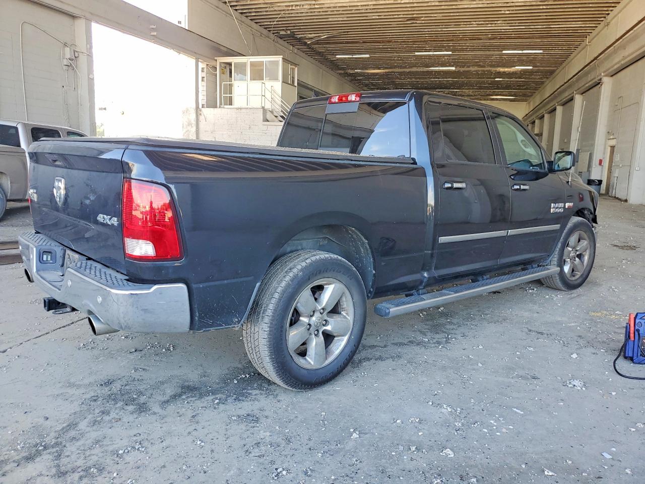 2017 RAM 1500 SLT — снимка 3