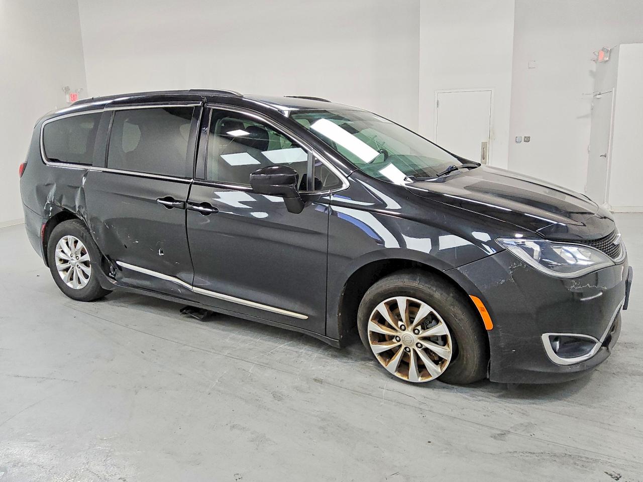 2017 CHRYSLER PACIFICA TOURING L — снимка 4