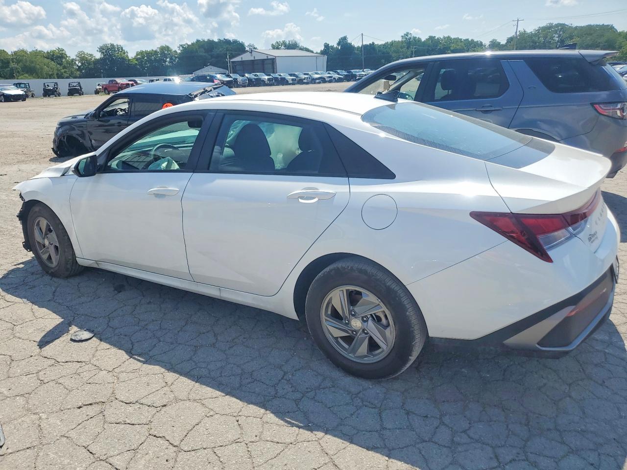 2026 HYUNDAI ELANTRA SE — снимка 2