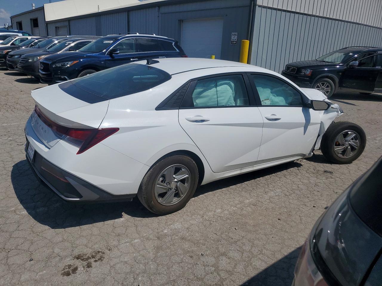 2026 HYUNDAI ELANTRA SE — снимка 3