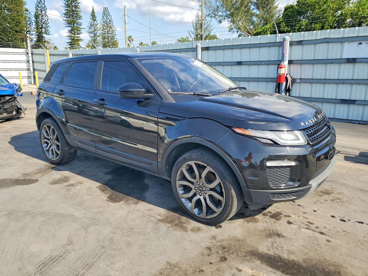 2017 LAND ROVER RANGE ROVER EVOQUE SE — снимка 4
