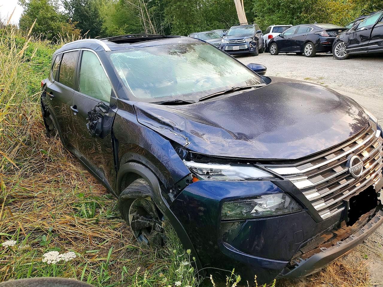 2026 NISSAN ROGUE SV — photo 4