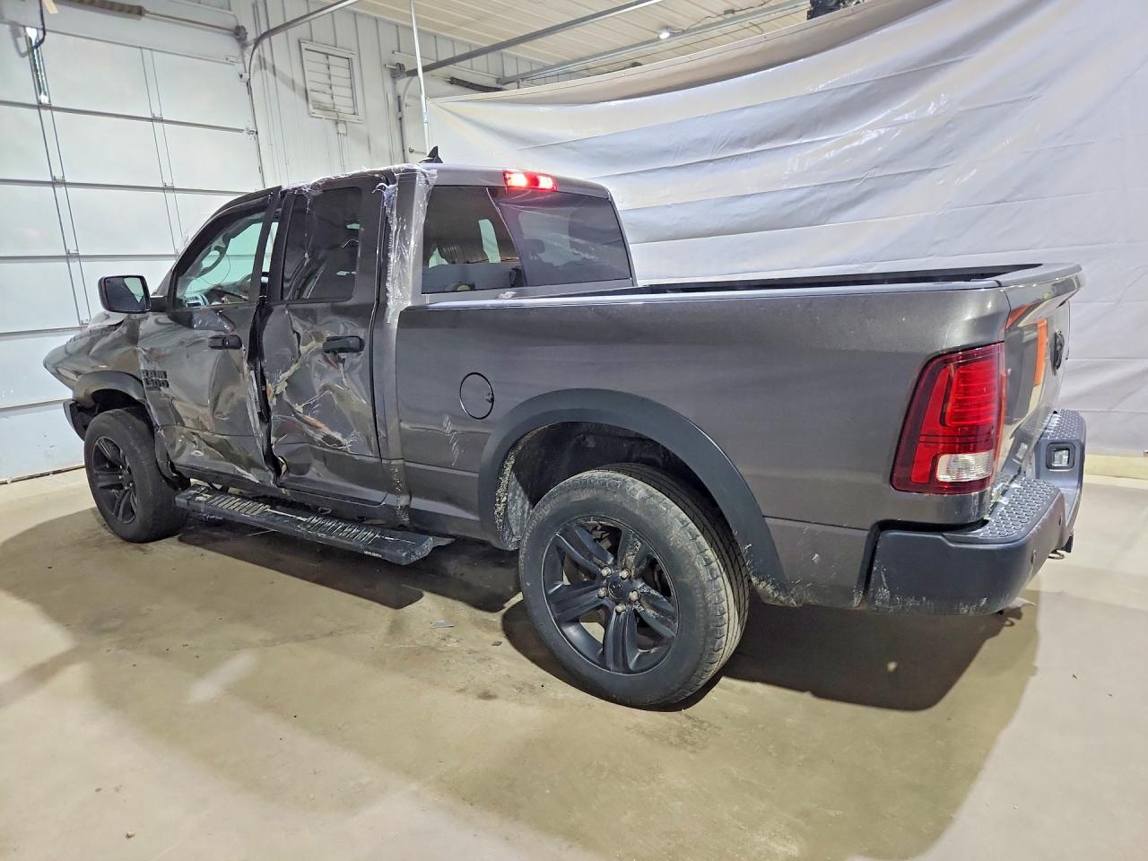 2021 RAM 1500 CLASSIC SLT — снимка 2