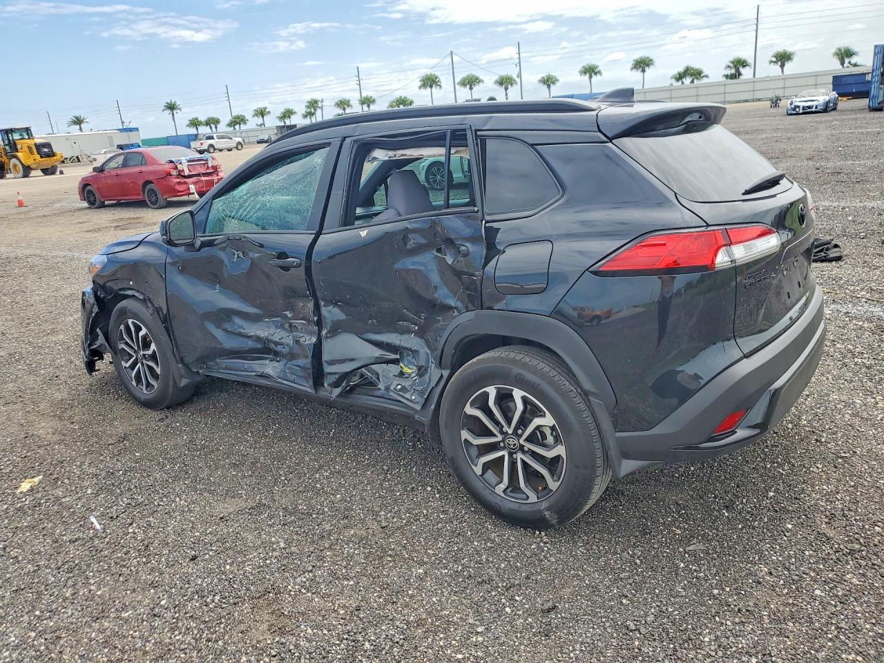 2025 TOYOTA COROLLA CROSS HYBRID SE — снимка 2