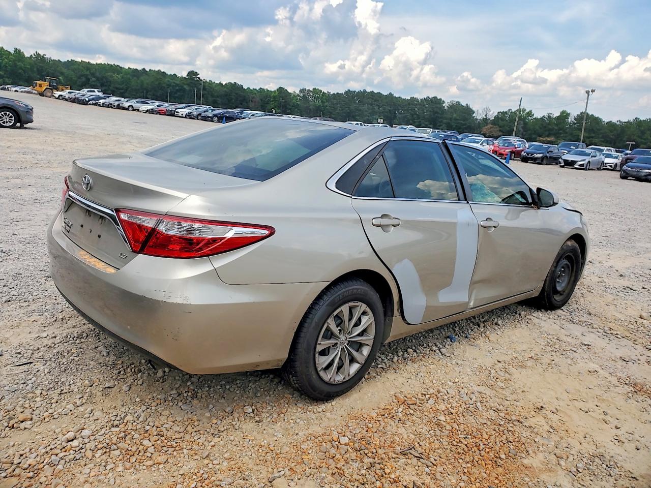 2017 TOYOTA CAMRY LE — снимка 3