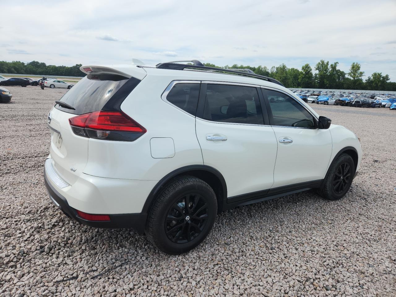 2017 NISSAN ROGUE SV — снимка 3