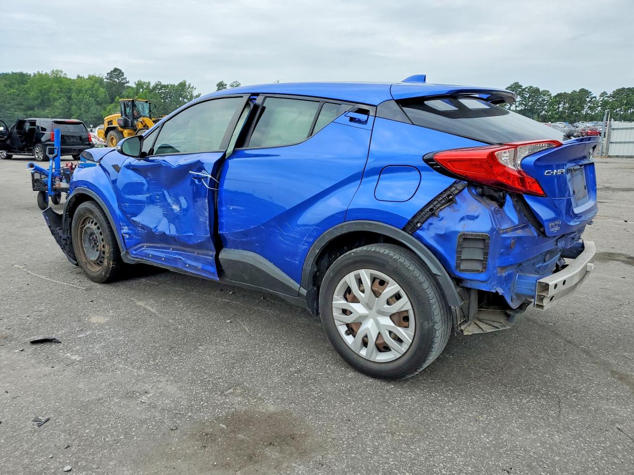 2020 TOYOTA C-HR LE — снимка 2