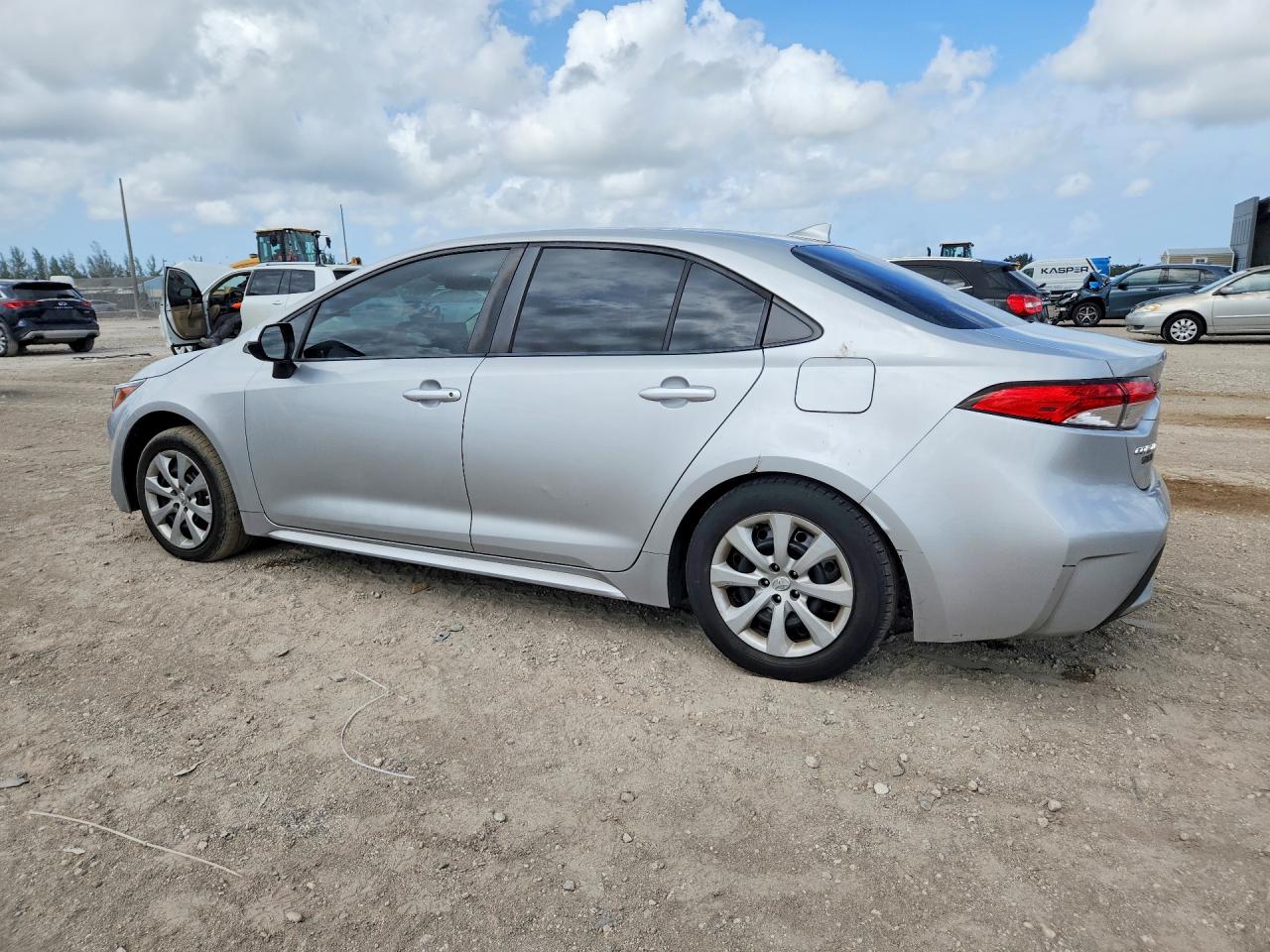 2022 TOYOTA COROLLA LE — снимка 2