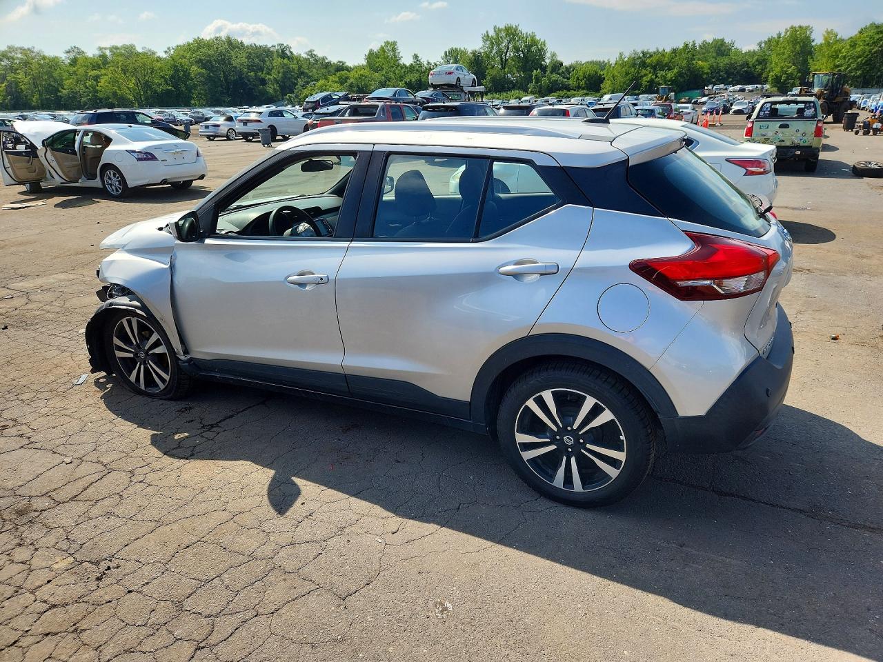 2020 NISSAN KICKS SV — снимка 2