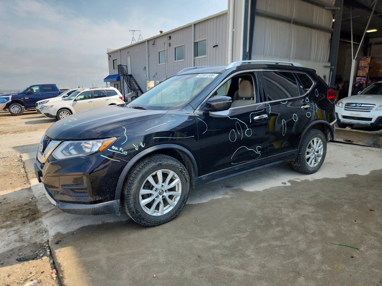 2017 NISSAN ROGUE SV
