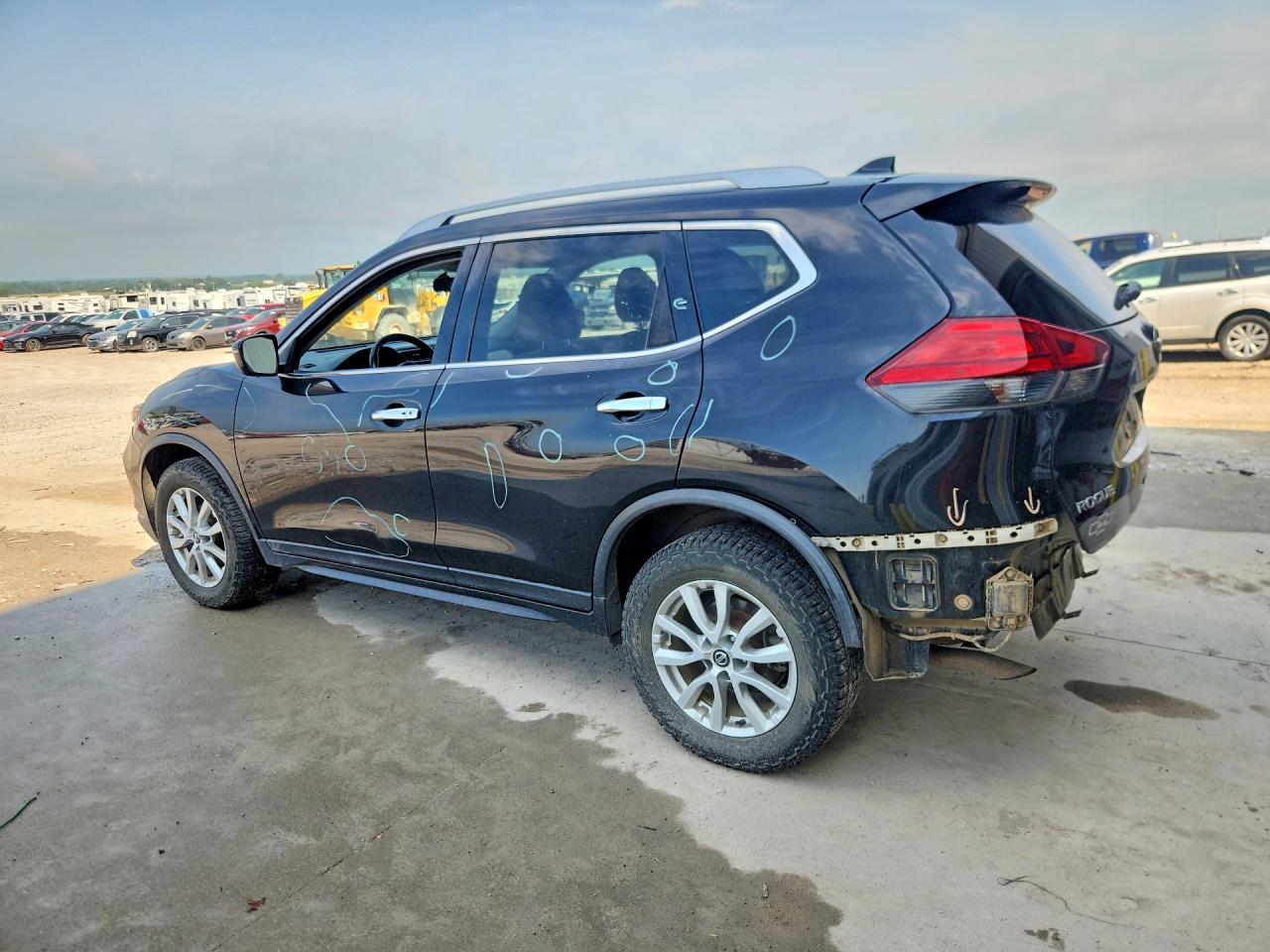2017 NISSAN ROGUE SV — снимка 2