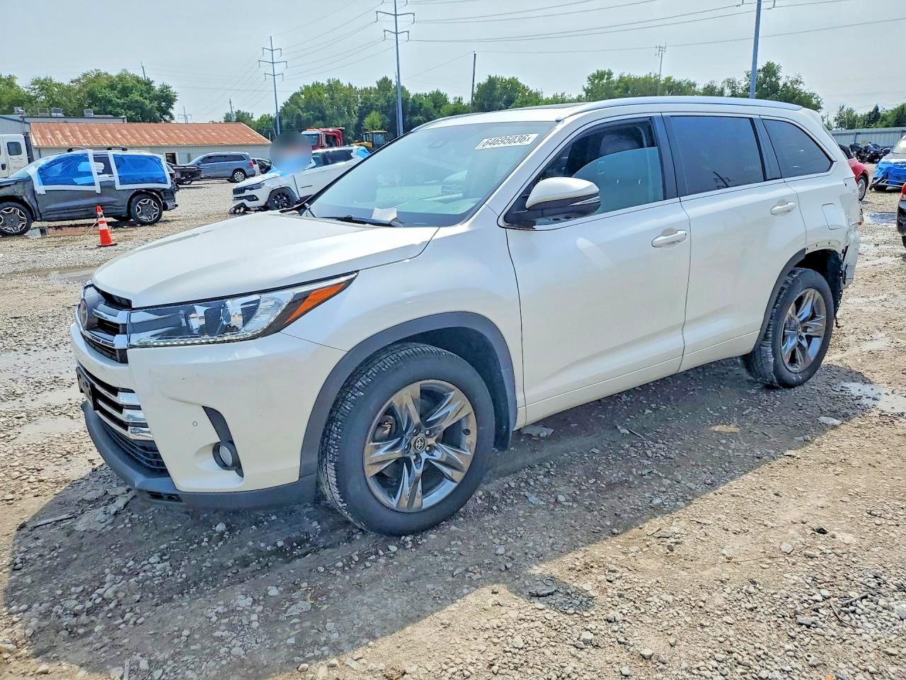 2018 TOYOTA HIGHLANDER LIMITED PLATINUM