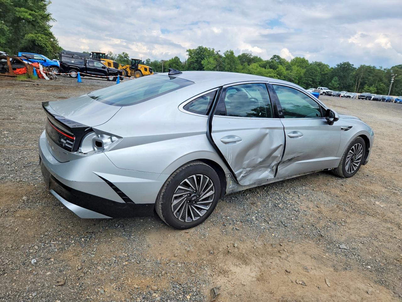 2025 HYUNDAI SONATA HYBRID SEL — снимка 3