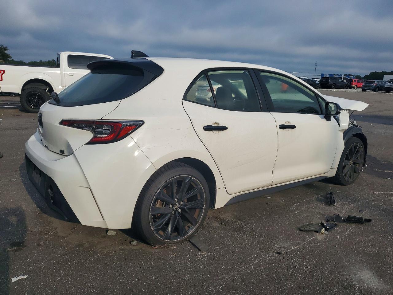 2022 TOYOTA COROLLA HATCHBACK SE NIGHTSHADE EDITION — снимка 3