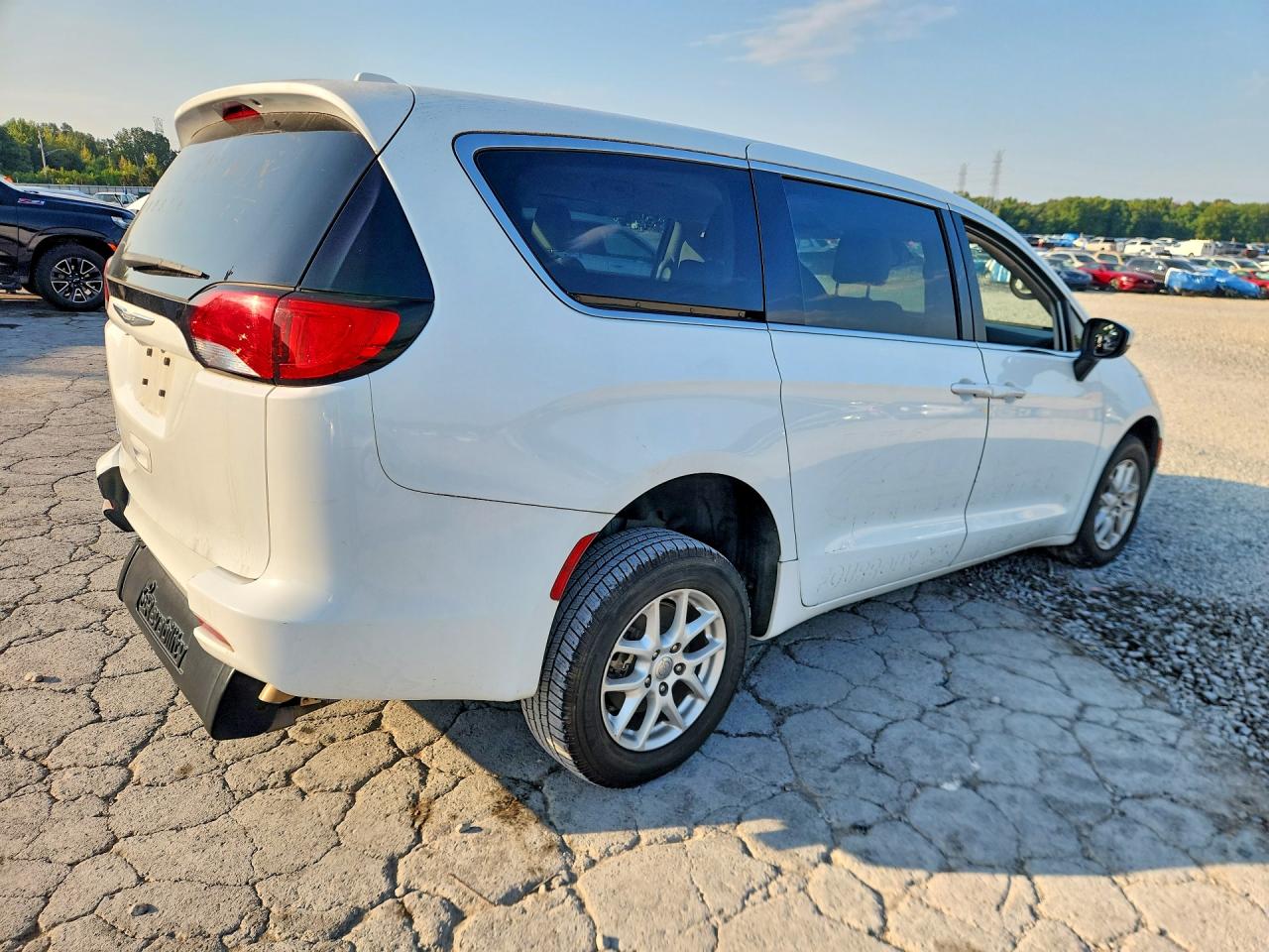2017 CHRYSLER PACIFICA LX — снимка 3