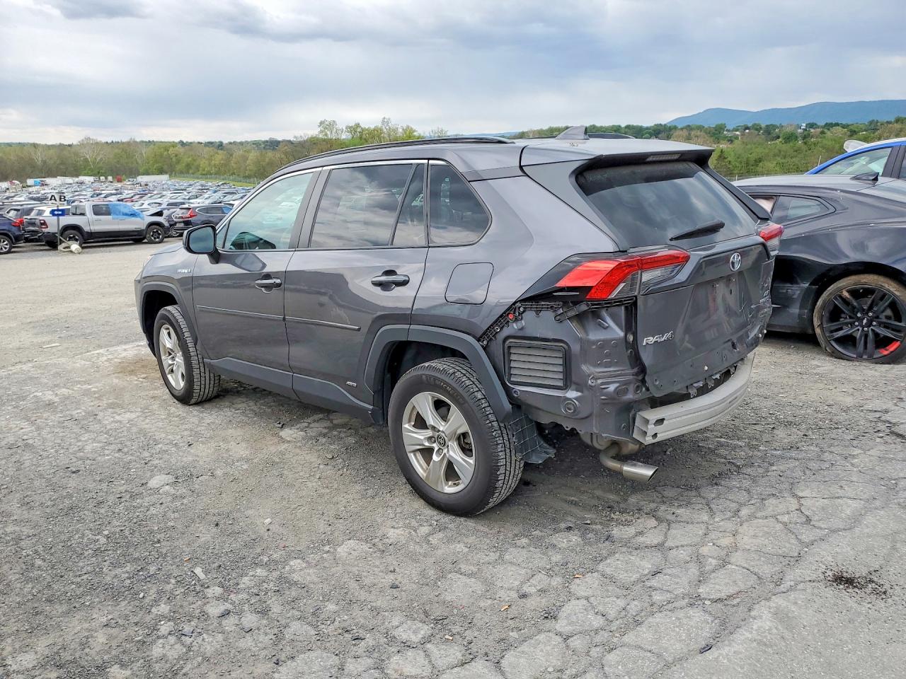 2021 TOYOTA RAV4 LE — снимка 2