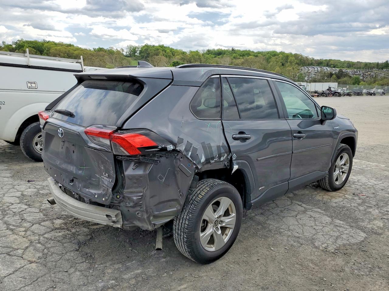 2021 TOYOTA RAV4 LE — снимка 3