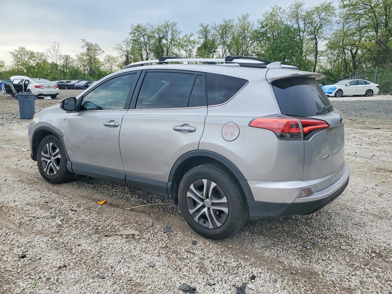 2016 TOYOTA RAV4 LE — снимка 2