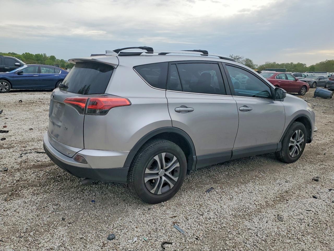 2016 TOYOTA RAV4 LE — снимка 3