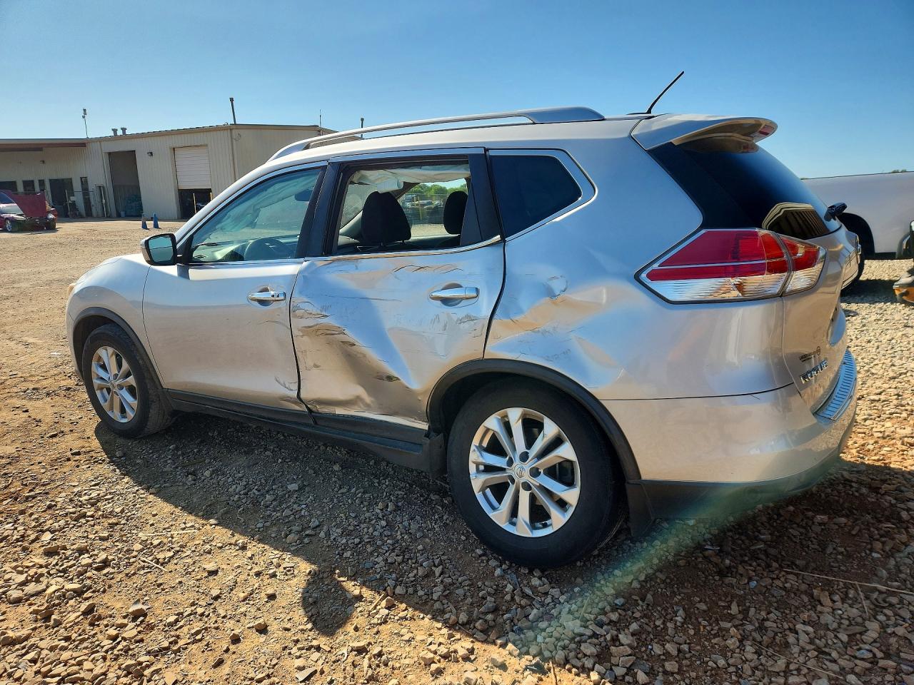 2016 NISSAN ROGUE SV — снимка 2