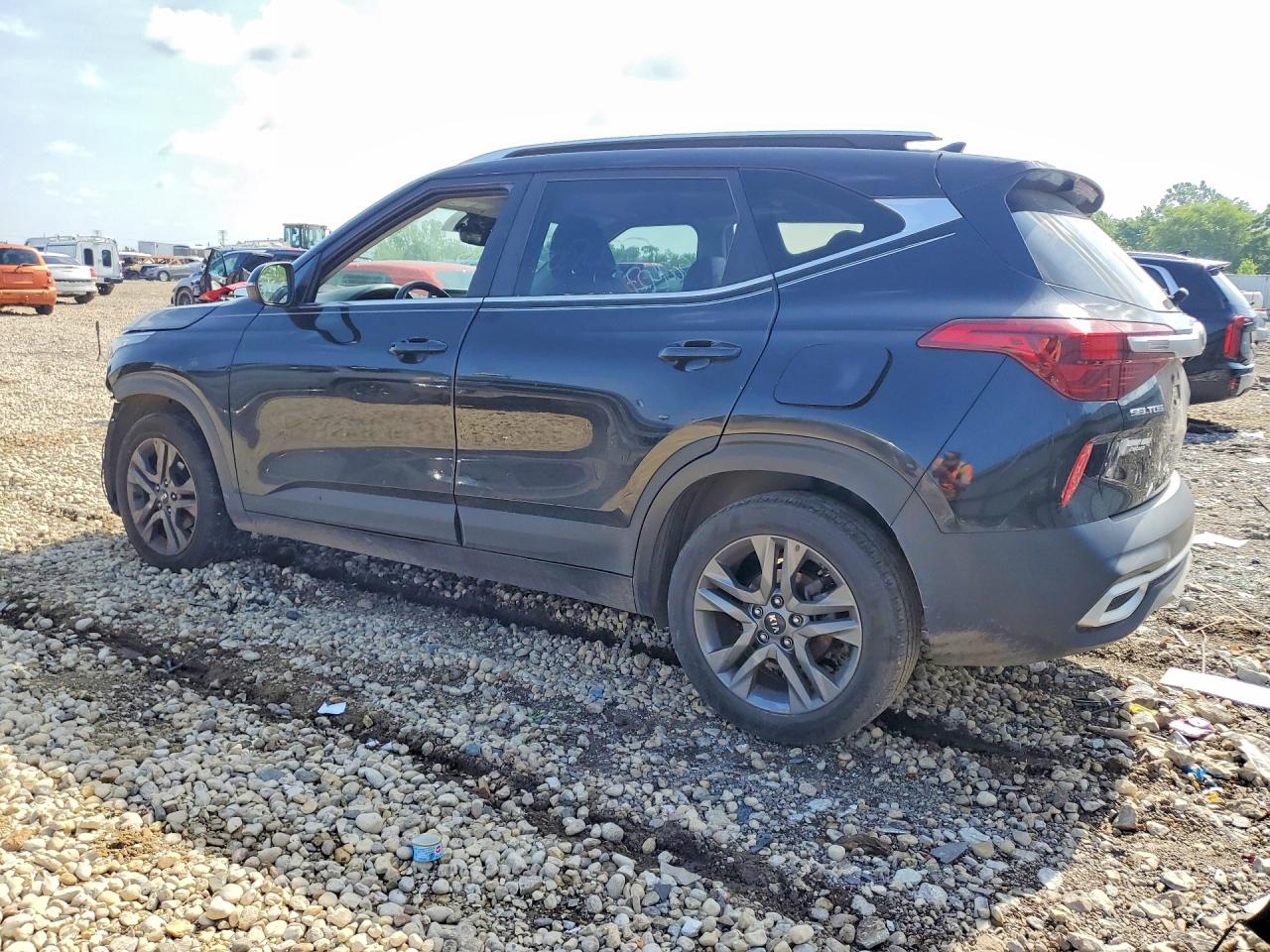 2021 KIA SELTOS S — снимка 2