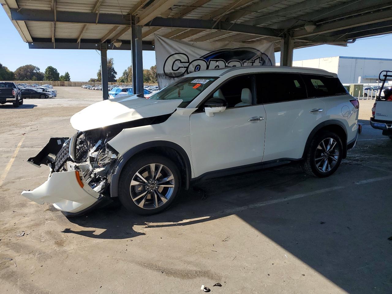2023 INFINITI QX60 LUXE