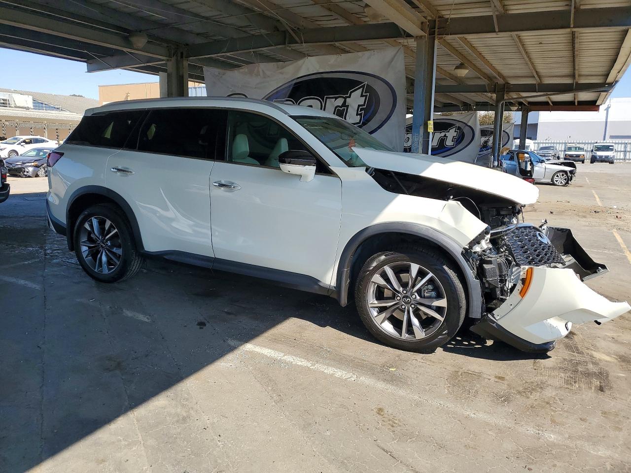2023 INFINITI QX60 LUXE — снимка 4