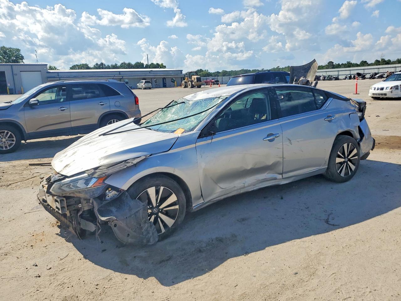 2022 NISSAN ALTIMA SV