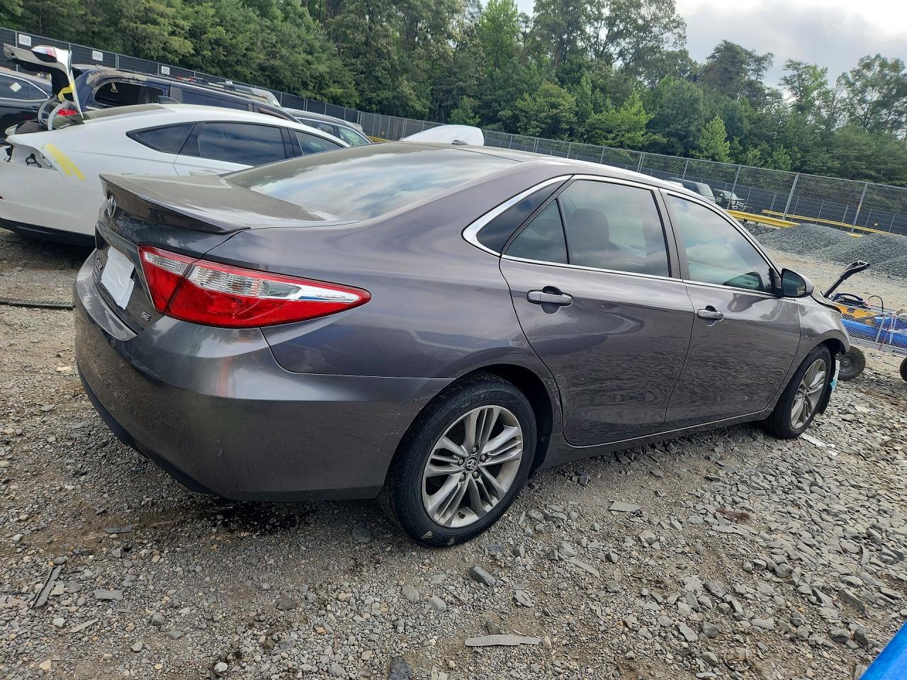 2016 TOYOTA CAMRY SE — снимка 3