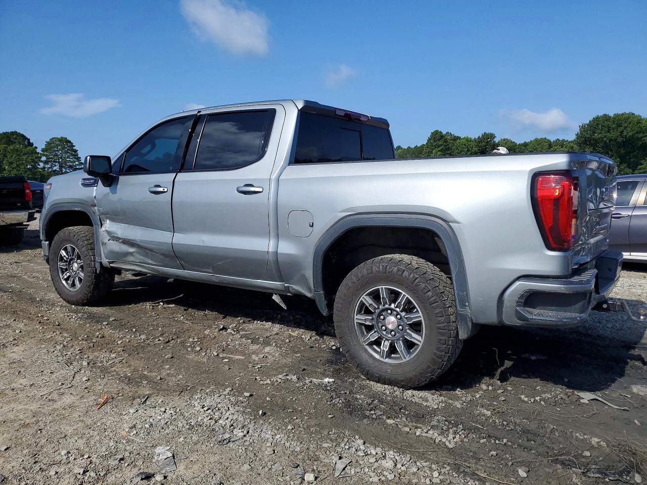 2024 GMC SIERRA K1500 AT4 — снимка 2