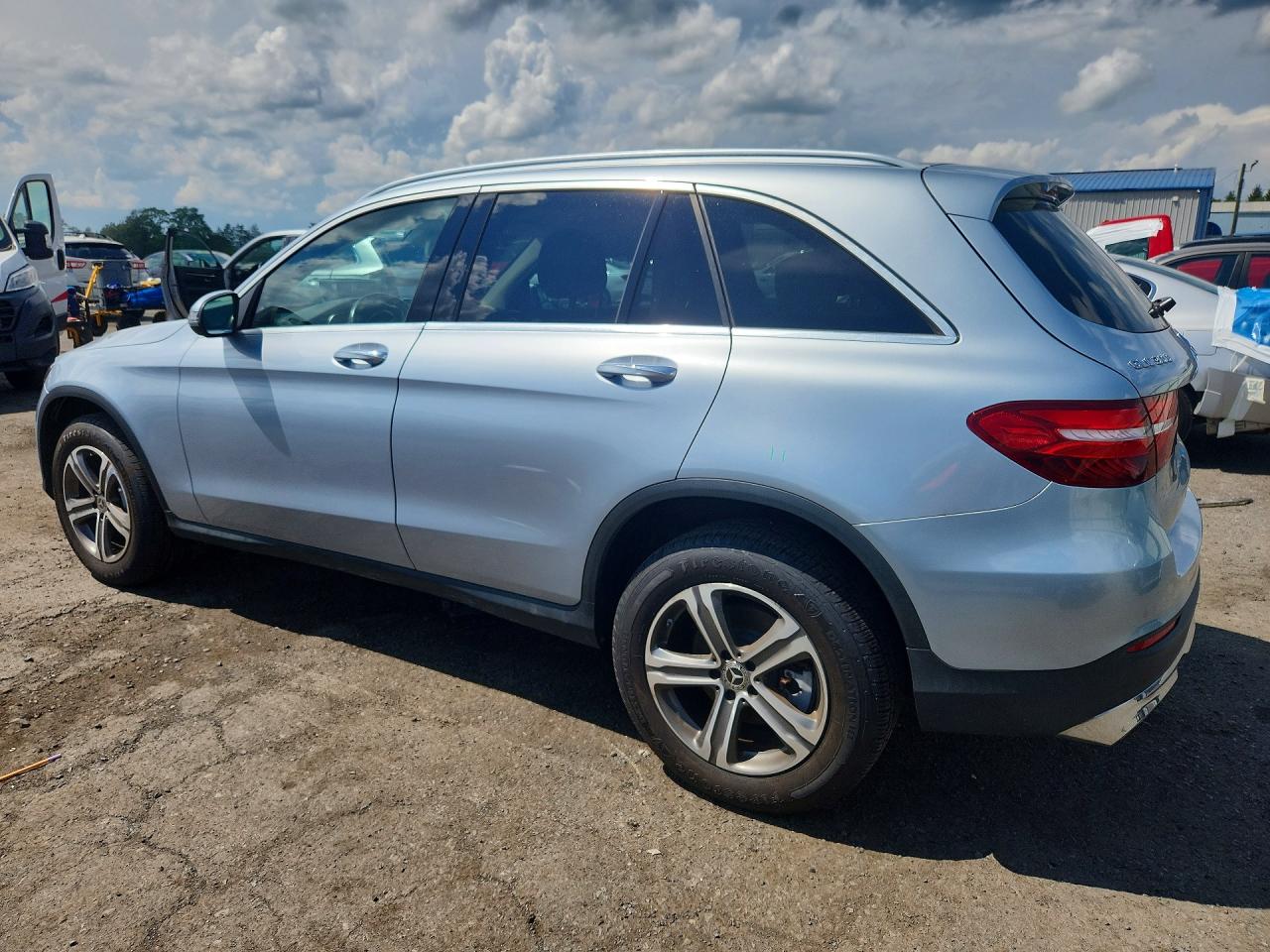 2018 MERCEDES-BENZ GLC 300 4MATIC — снимка 2