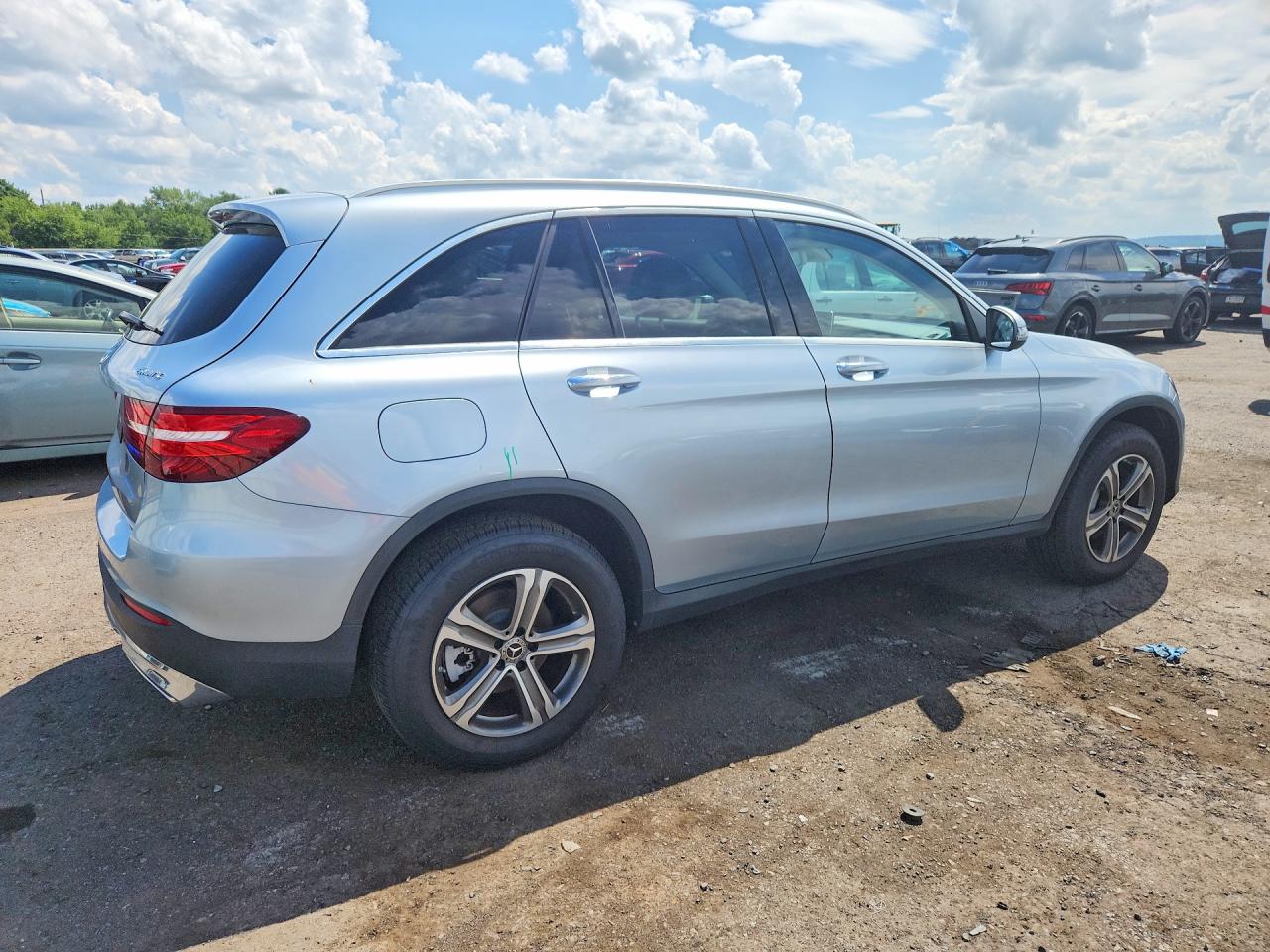 2018 MERCEDES-BENZ GLC 300 4MATIC — снимка 3