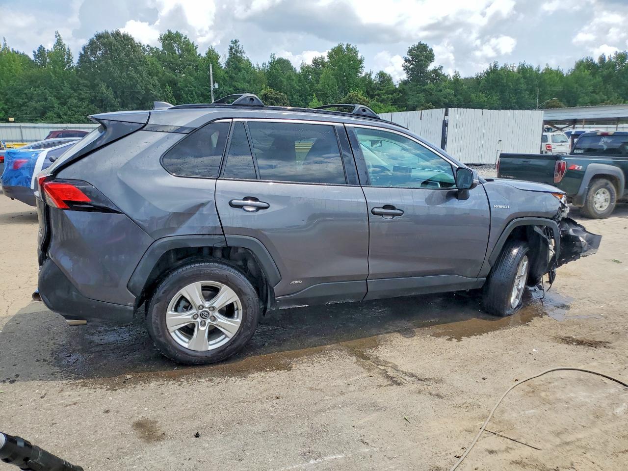 2021 TOYOTA RAV4 HYBRID XLE — снимка 3