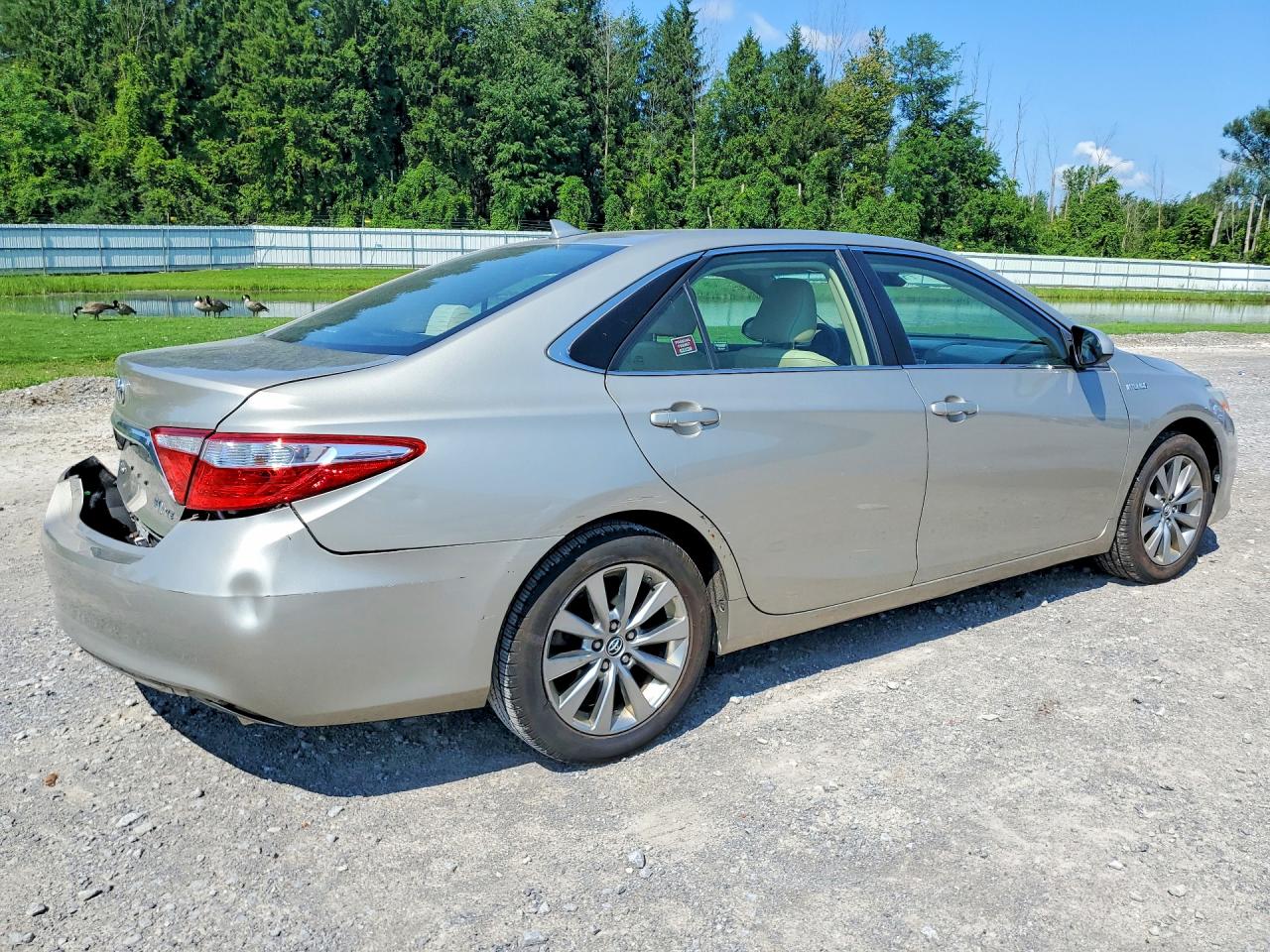 2015 TOYOTA CAMRY HYBRID XLE — снимка 3