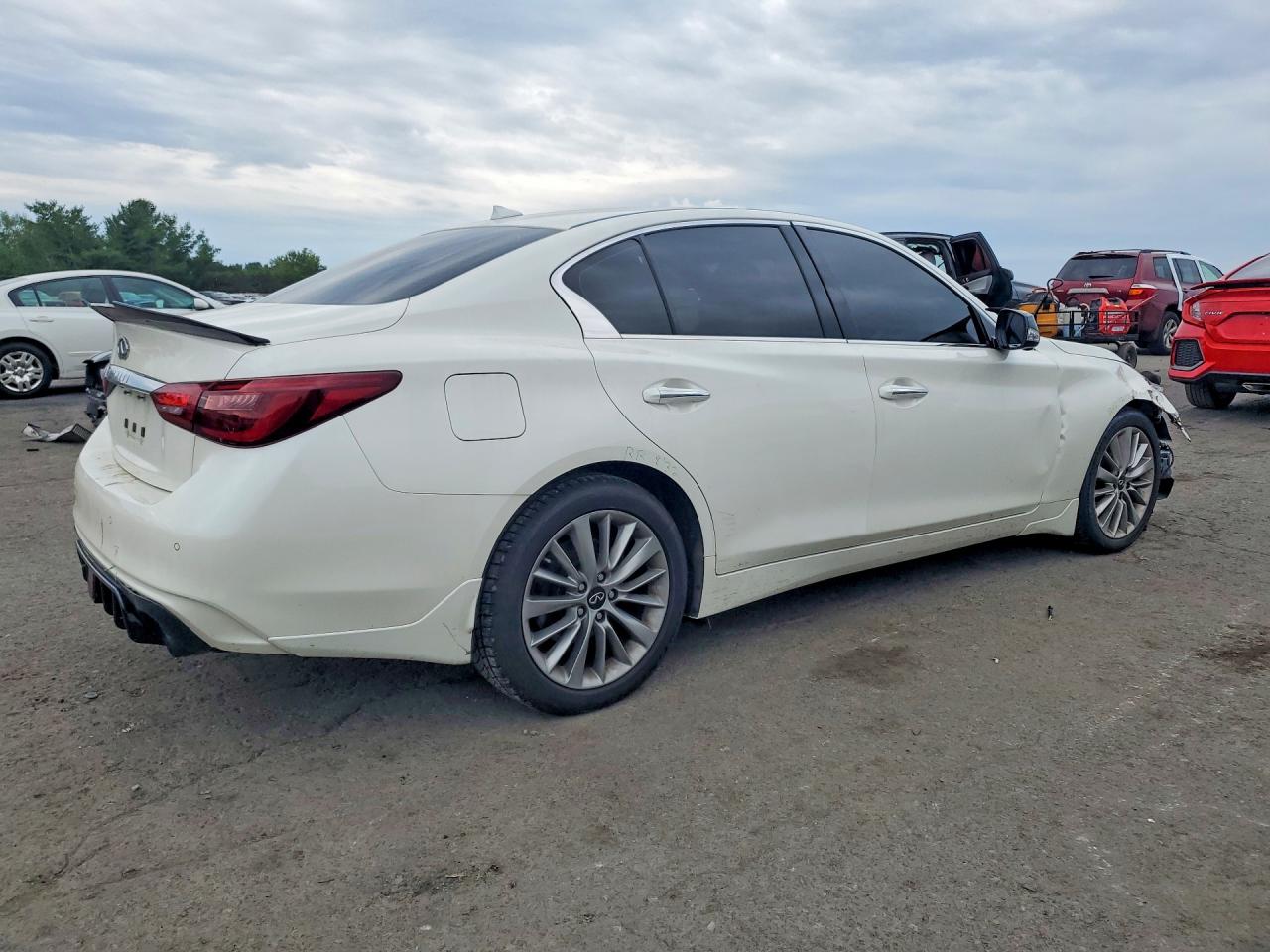 2021 INFINITI Q50 LUXE — снимка 3