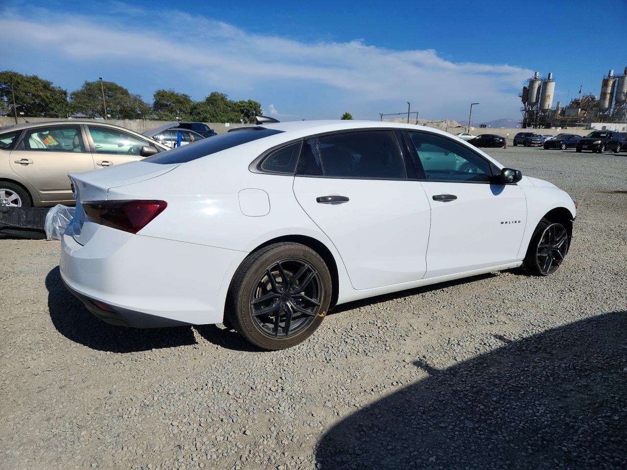 2021 CHEVROLET MALIBU LS — снимка 3