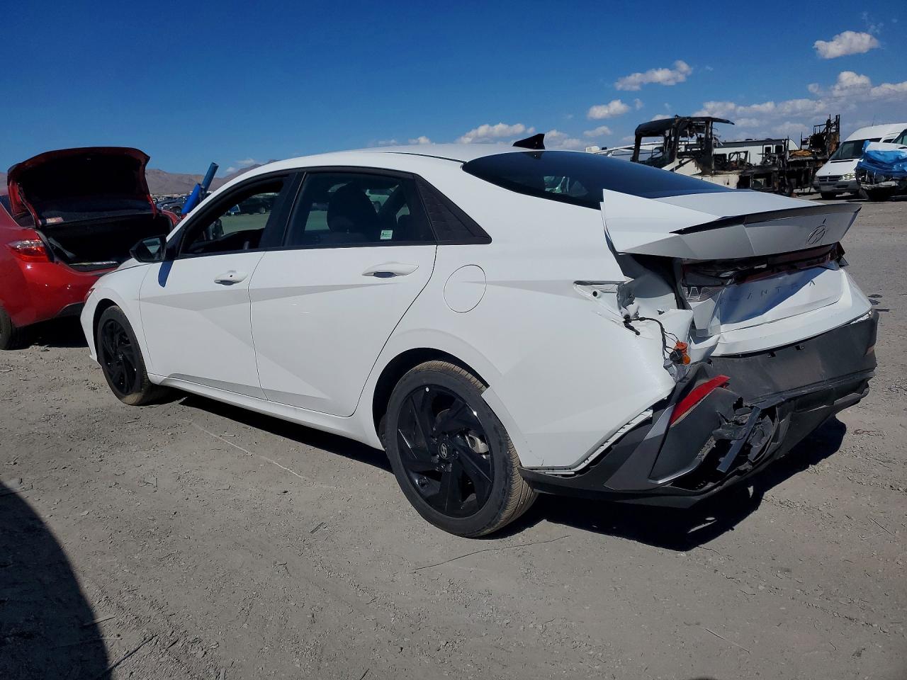 2026 HYUNDAI ELANTRA SEL SPORT — снимка 2