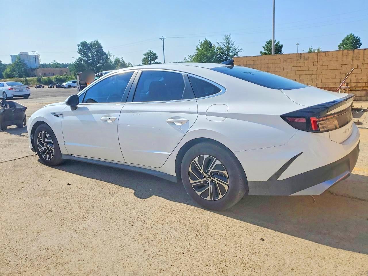 2026 HYUNDAI SONATA HYBRID BLUE — снимка 2
