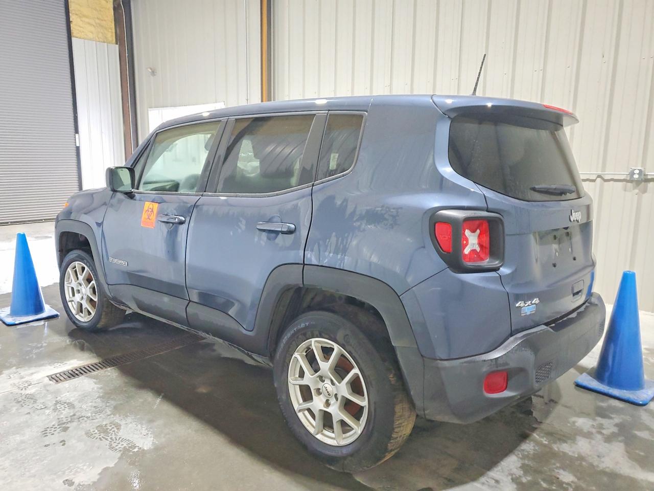2023 JEEP RENEGADE LATITUDE — photo 2