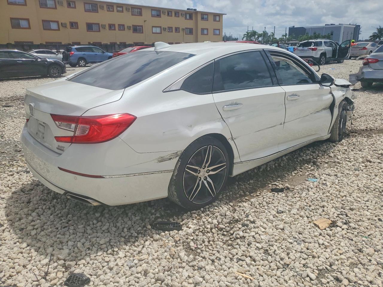 2022 HONDA ACCORD TOURING — снимка 3