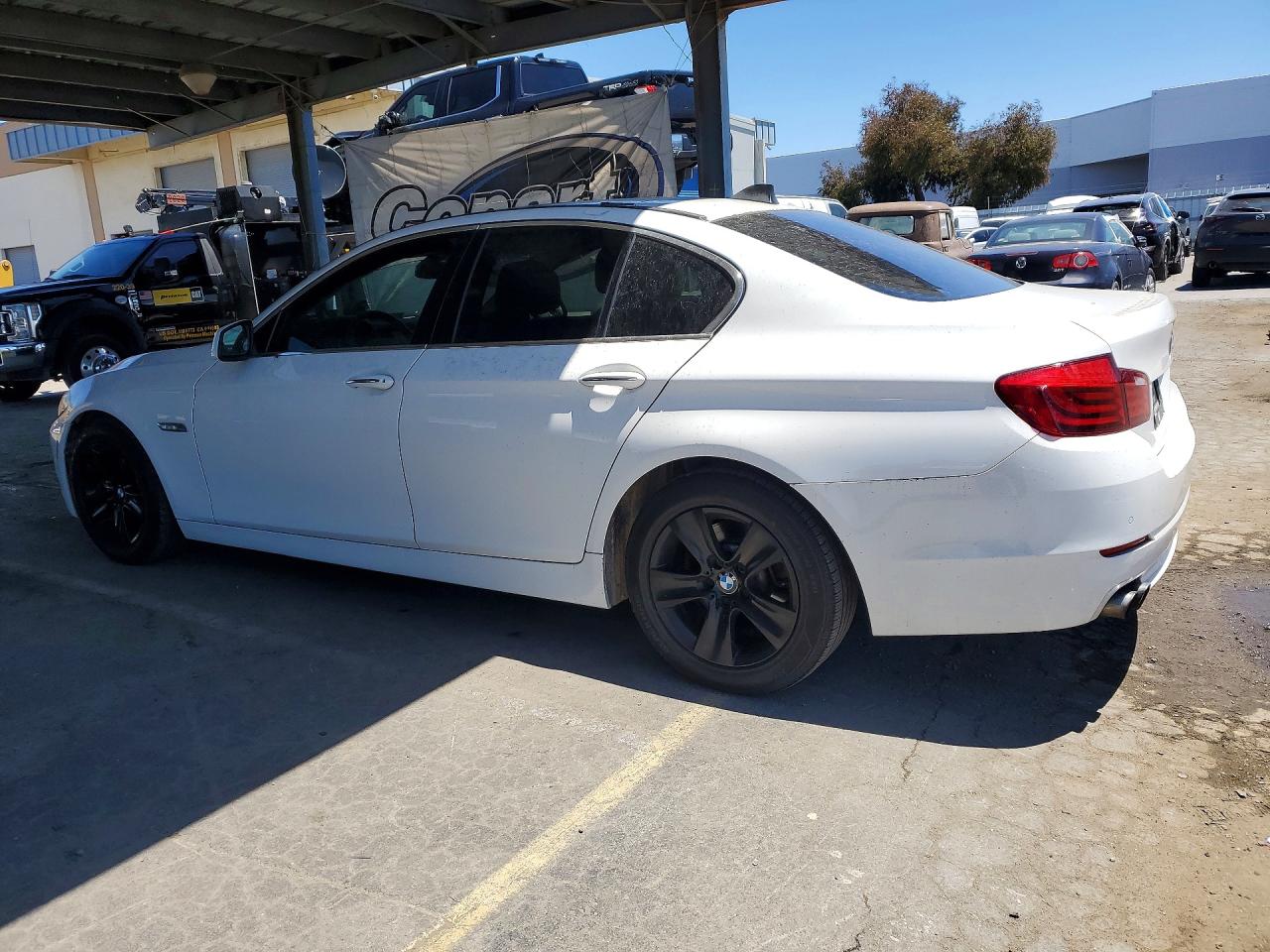 2013 BMW 528 I — снимка 2
