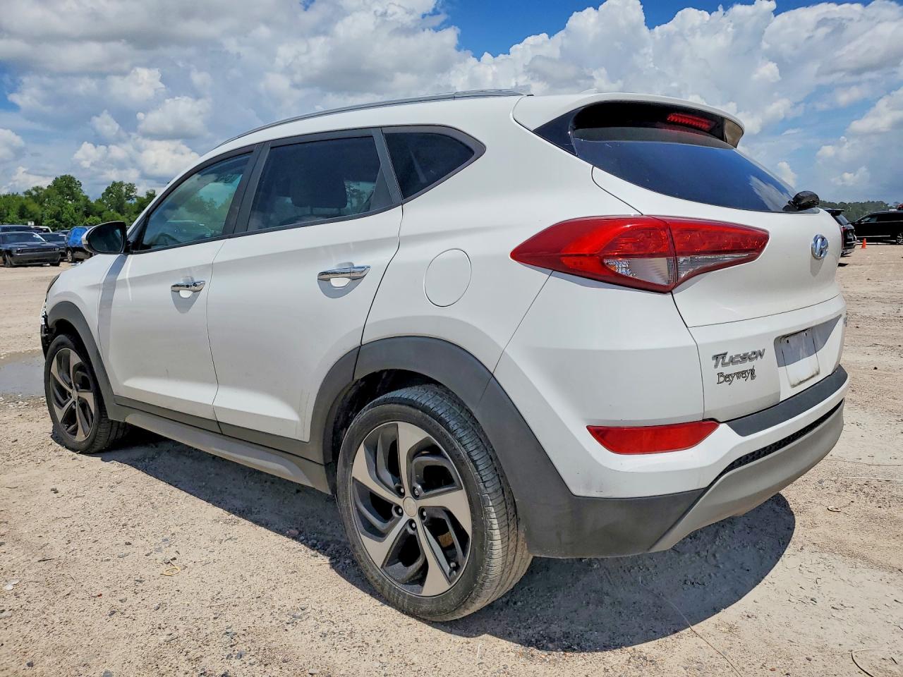 2017 HYUNDAI TUCSON LIMITED — снимка 2