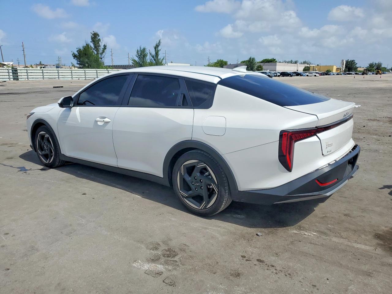 2025 KIA K4 EX — снимка 2