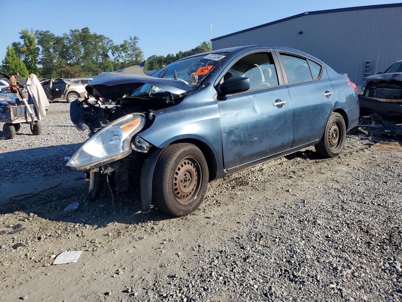 2016 NISSAN VERSA 1.6 SV