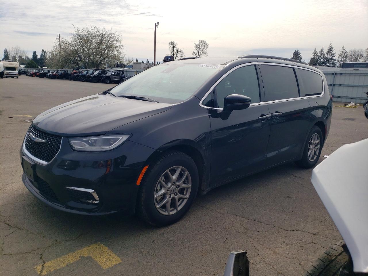 2022 CHRYSLER PACIFICA TOURING